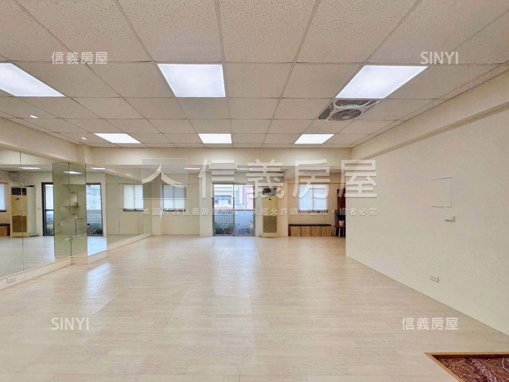 近巨城中央路大空間房屋室內格局與周邊環境
