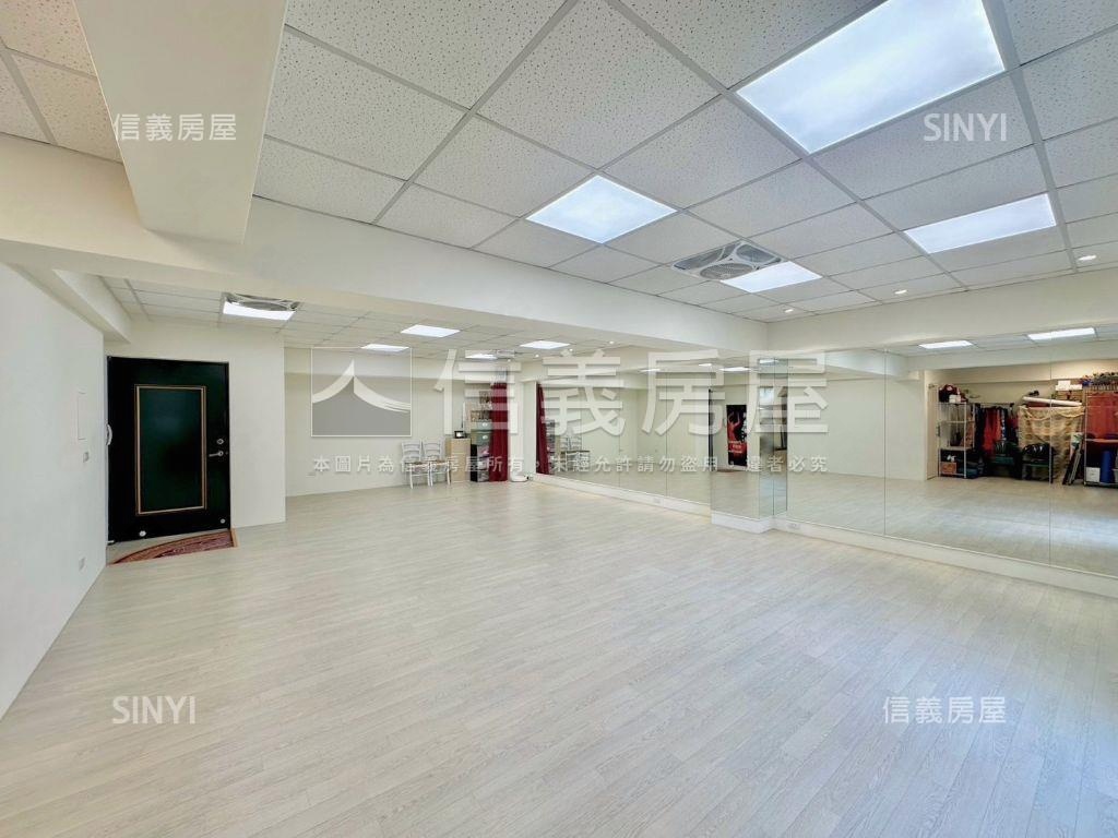 近巨城中央路大空間房屋室內格局與周邊環境