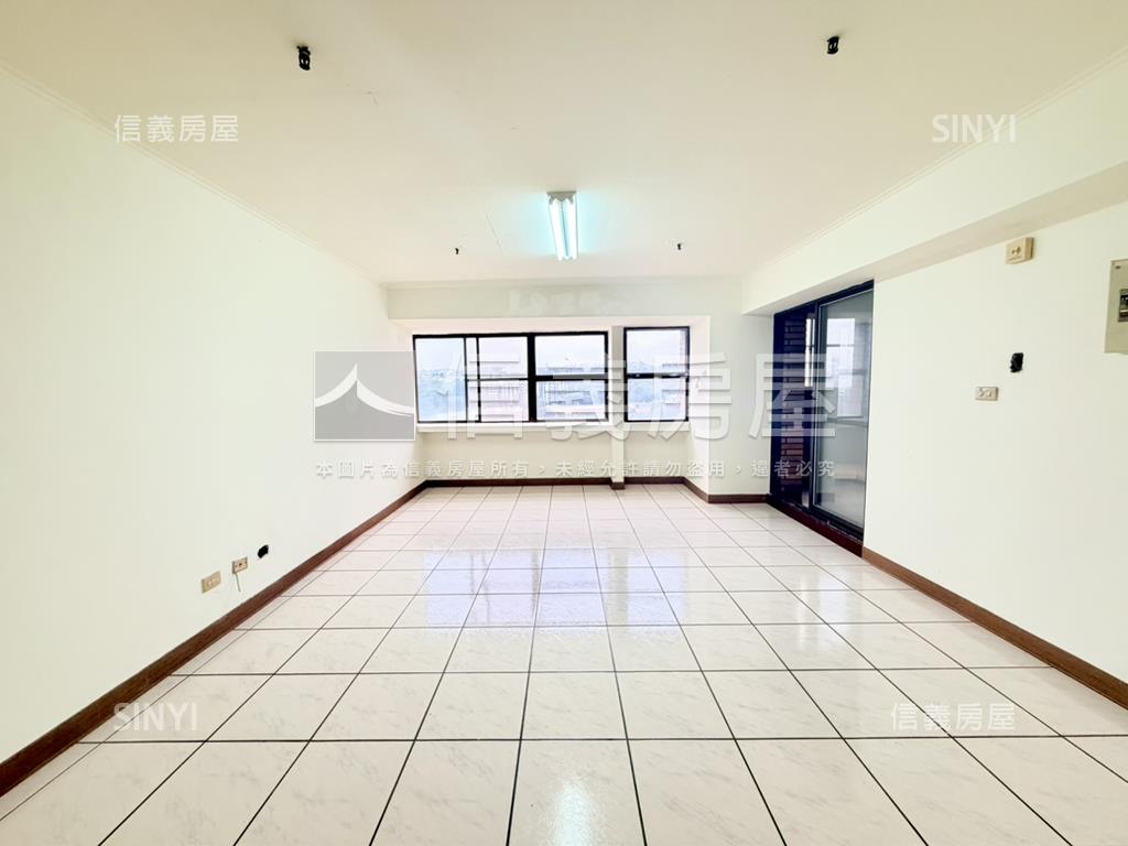 西屯美３房房屋室內格局與周邊環境