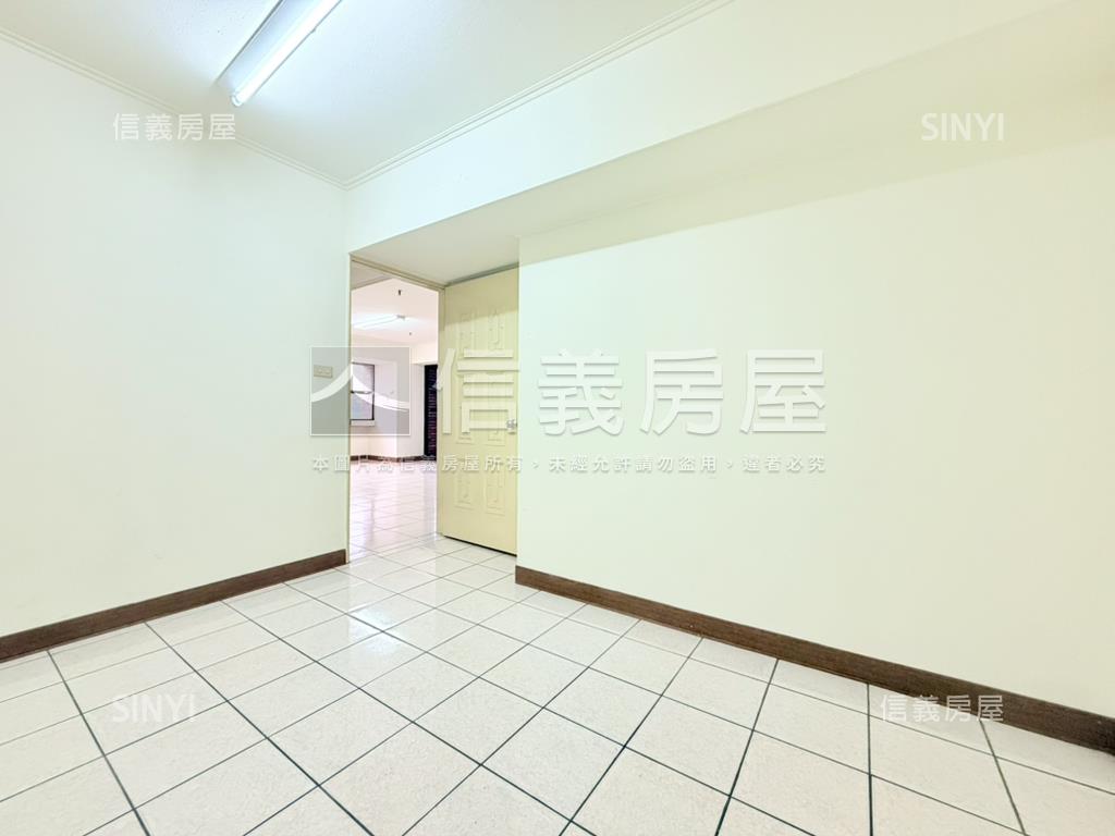 西屯美３房房屋室內格局與周邊環境