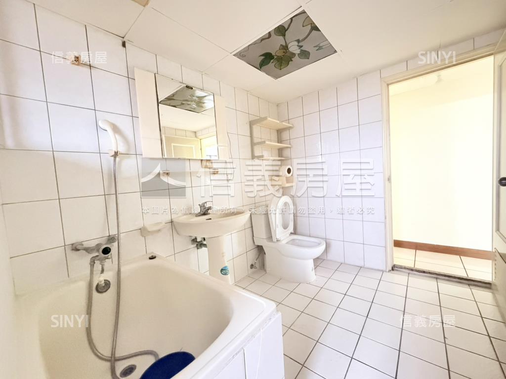 西屯美３房房屋室內格局與周邊環境