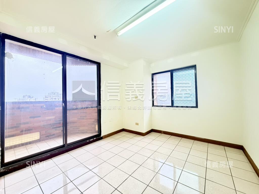 西屯美３房房屋室內格局與周邊環境