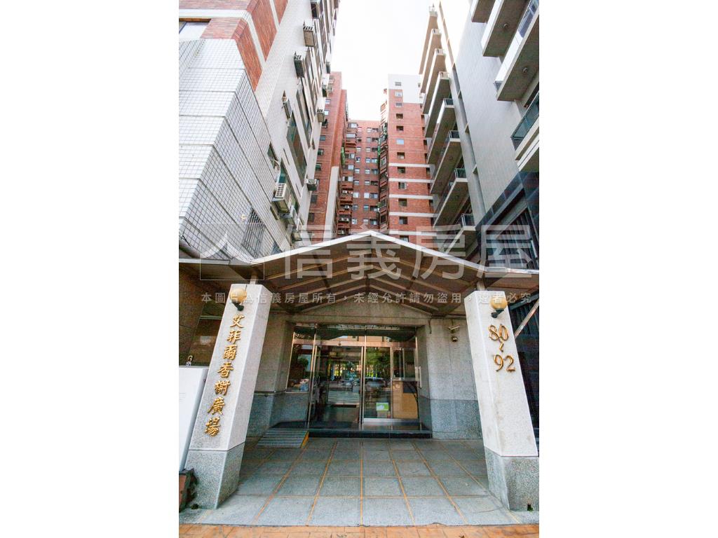 西屯美３房房屋室內格局與周邊環境