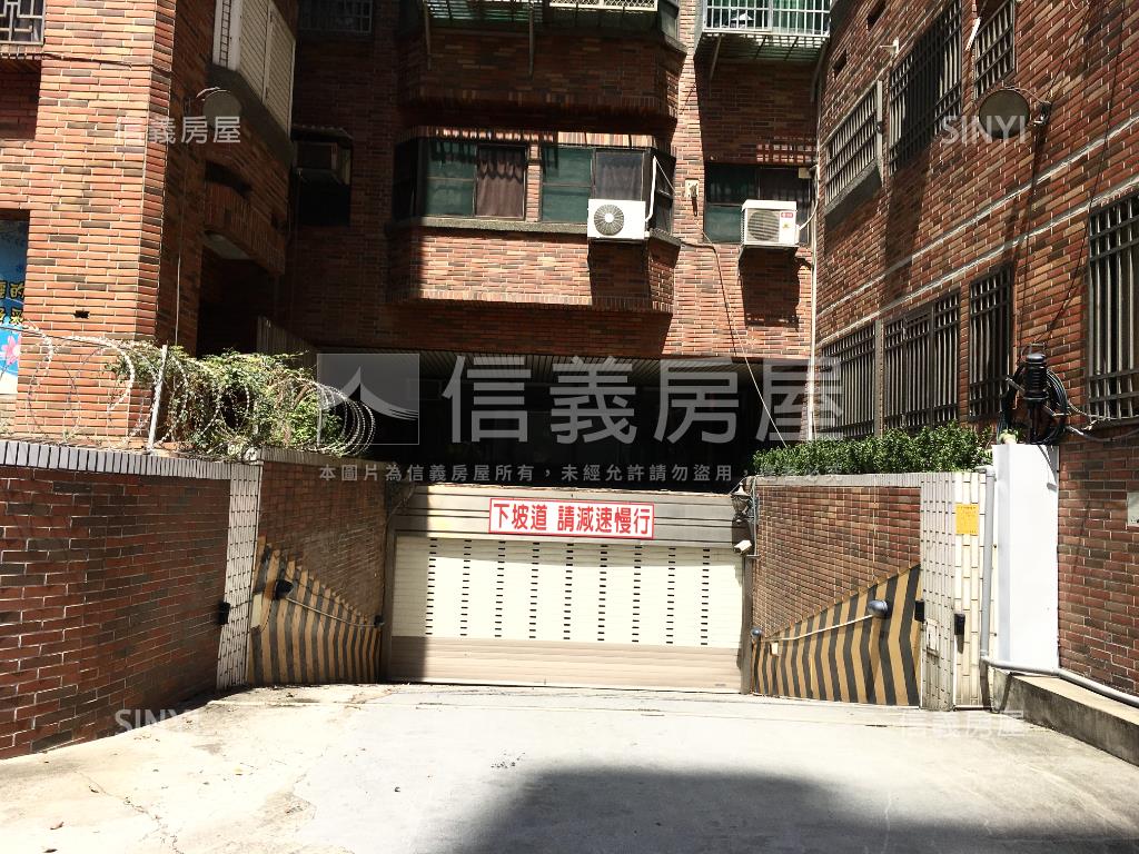 西屯美３房房屋室內格局與周邊環境