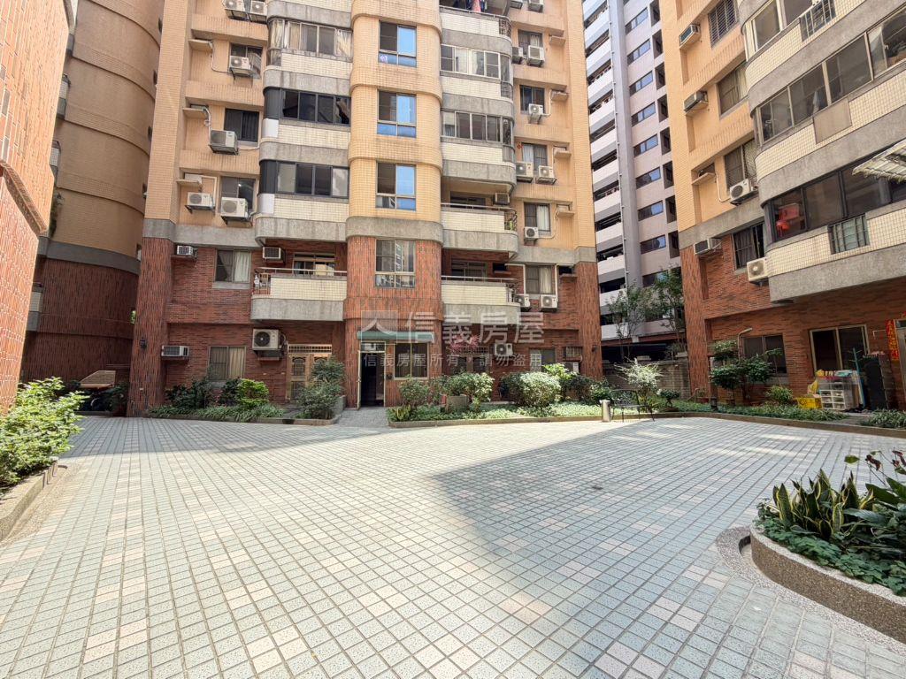 專任近高工採光三房附車位房屋室內格局與周邊環境