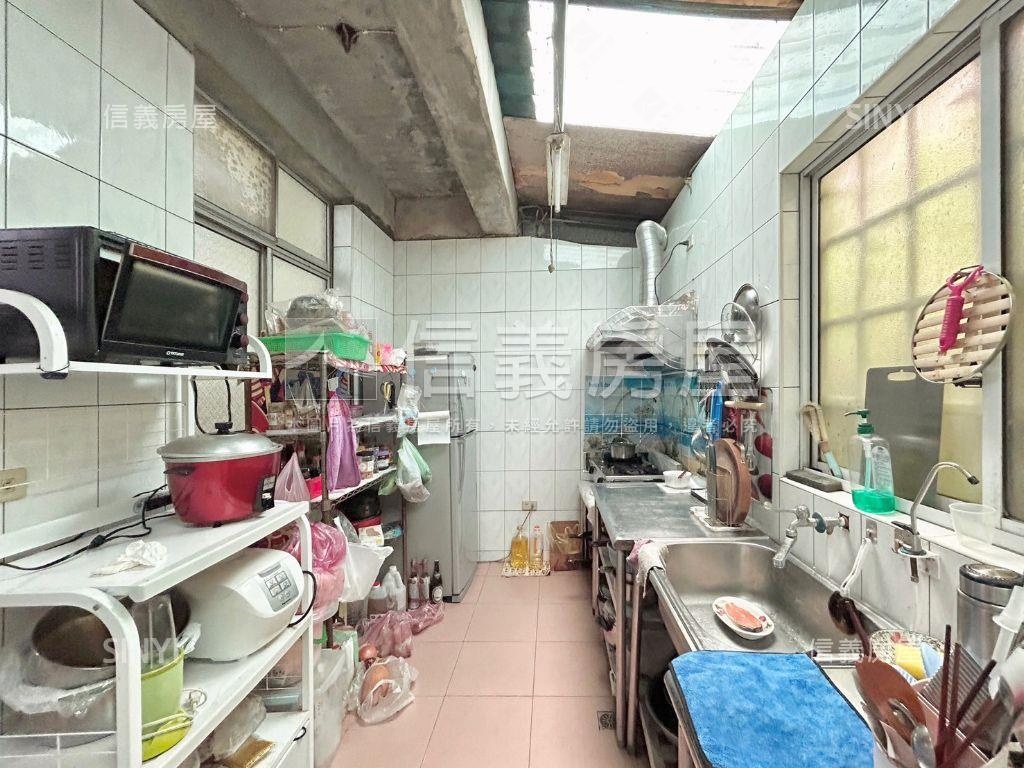 店長推薦！！低總價透天房屋室內格局與周邊環境