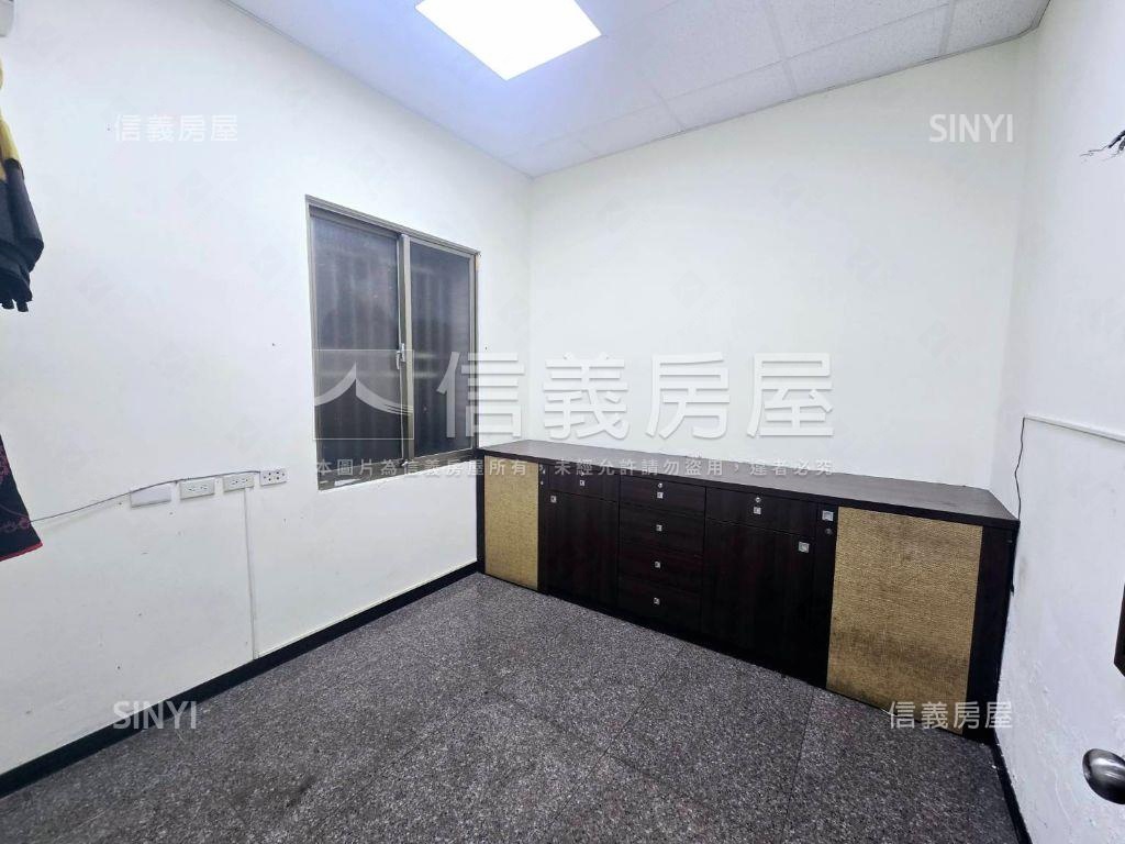 中正路黃金聚寶盆房屋室內格局與周邊環境