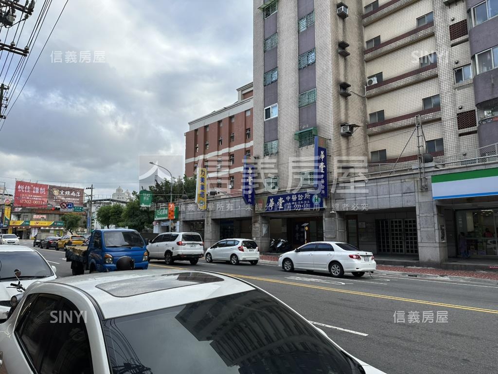 建國國宅全家店面房屋室內格局與周邊環境