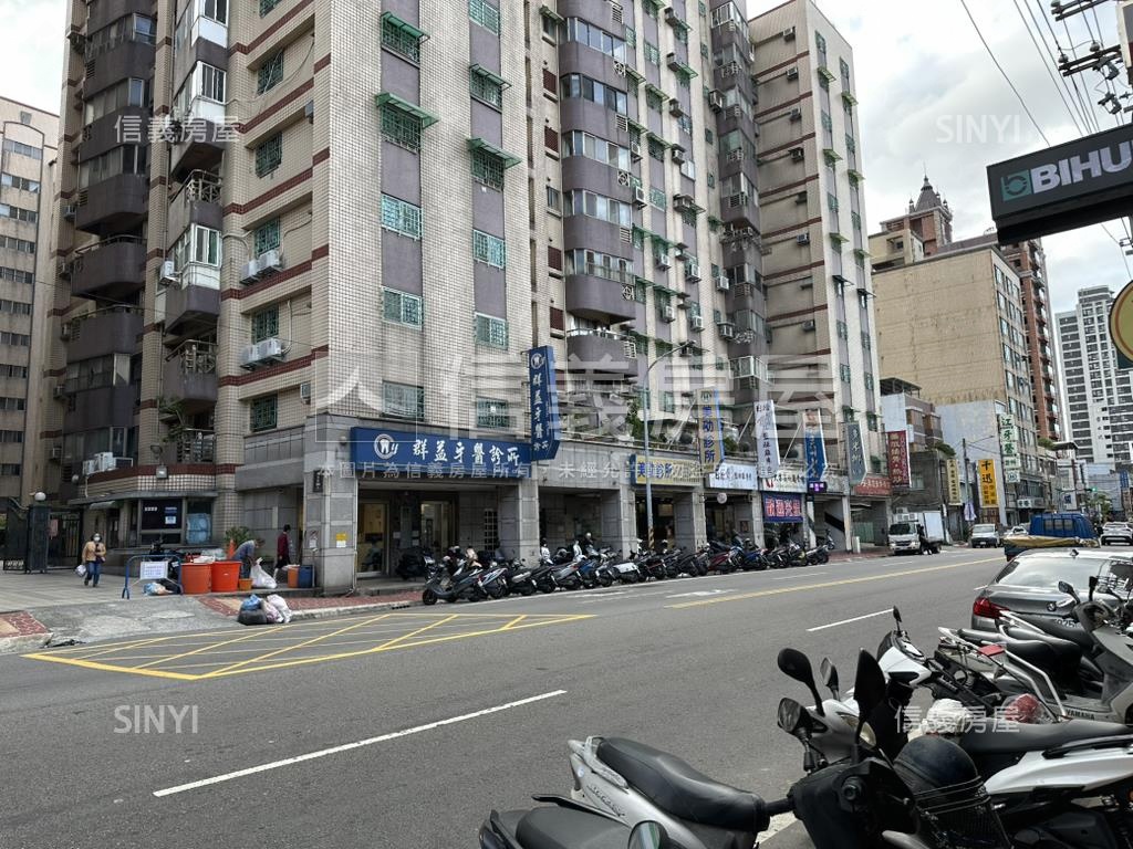 建國國宅全家店面房屋室內格局與周邊環境