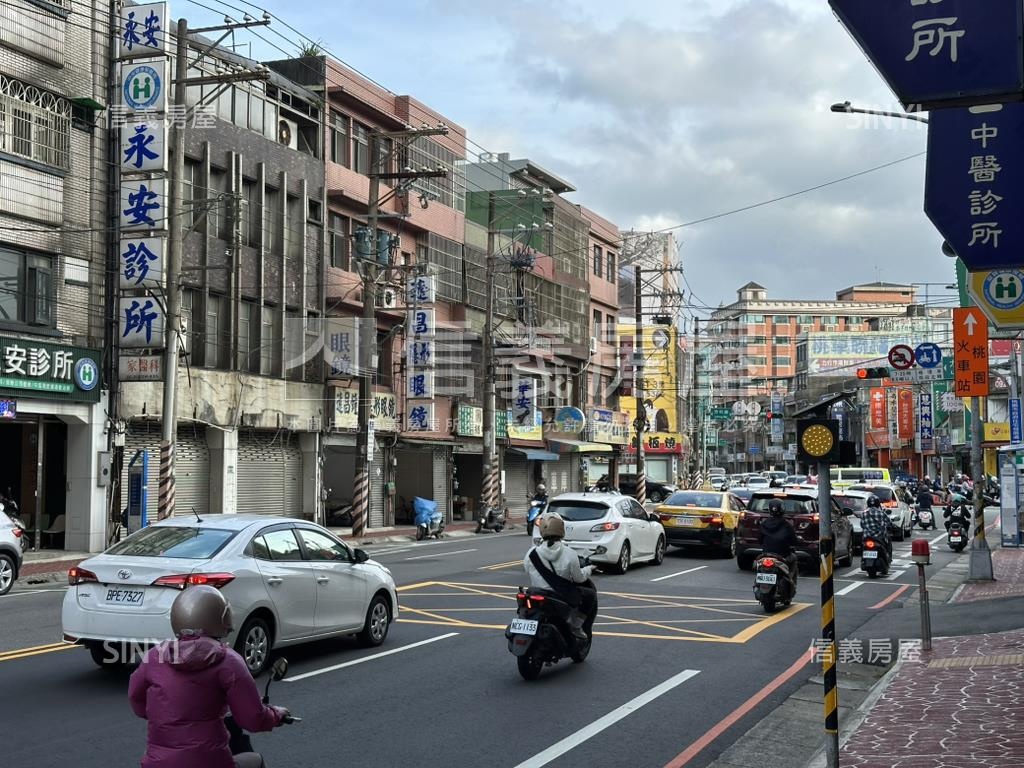 建國國宅全家店面房屋室內格局與周邊環境