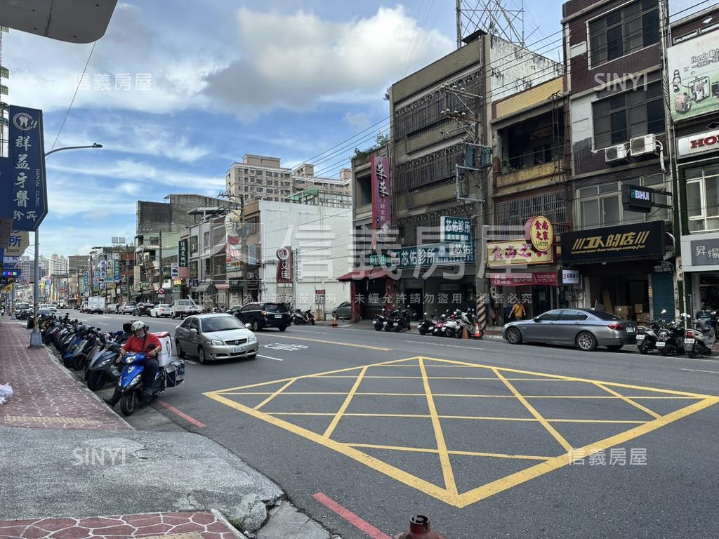 建國國宅全家店面房屋室內格局與周邊環境