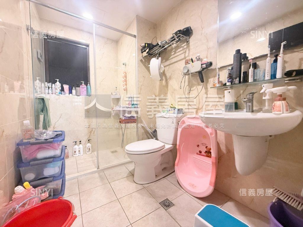 新中匯高樓裝潢三房平車房屋室內格局與周邊環境