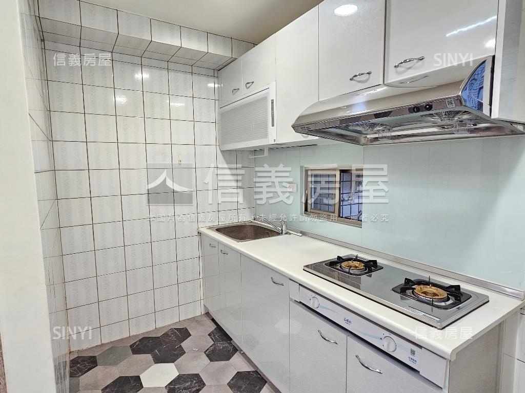 中科瑞聯Ｅ區發發美四房房屋室內格局與周邊環境