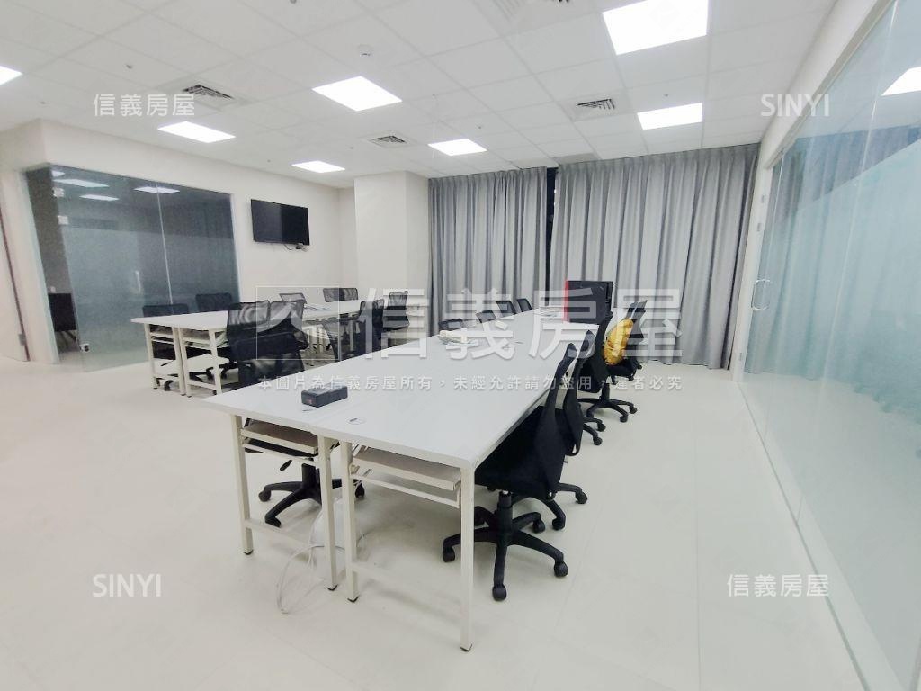 小遠百旁新板特區店面房屋室內格局與周邊環境