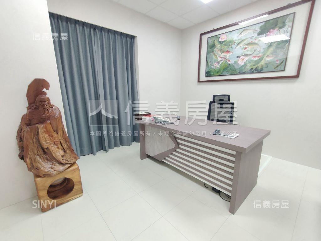 小遠百旁新板特區店面房屋室內格局與周邊環境