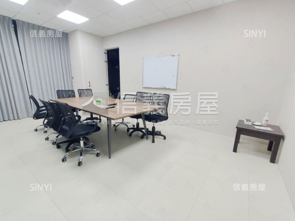 小遠百旁新板特區店面房屋室內格局與周邊環境