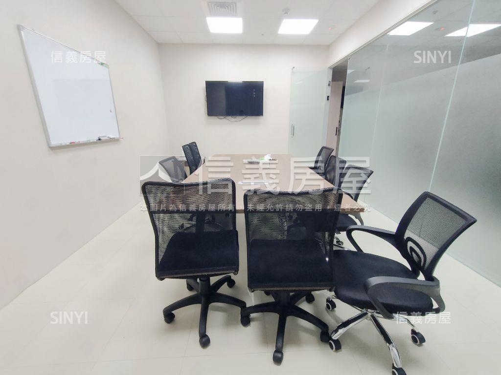 小遠百旁新板特區店面房屋室內格局與周邊環境