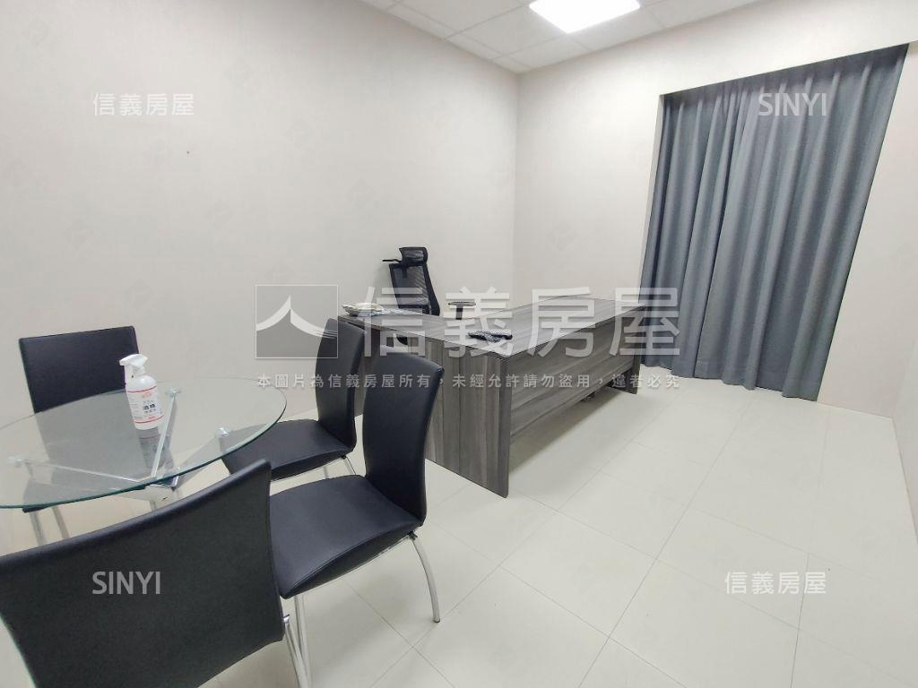 小遠百旁新板特區店面房屋室內格局與周邊環境