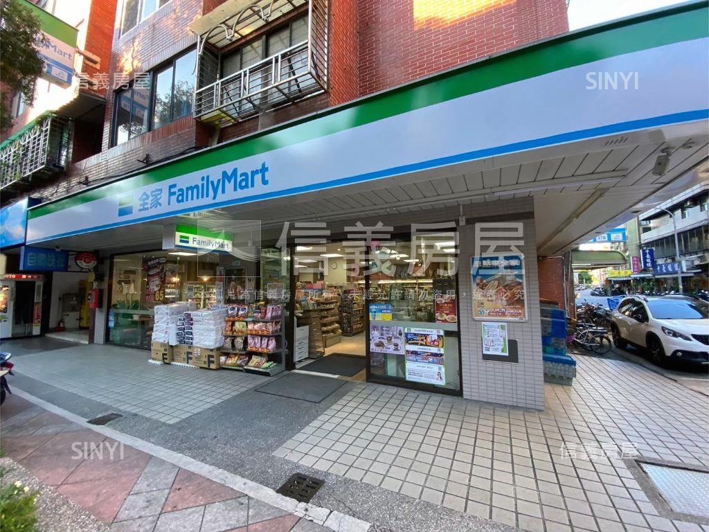 六張犁●面公園電梯三房房屋室內格局與周邊環境