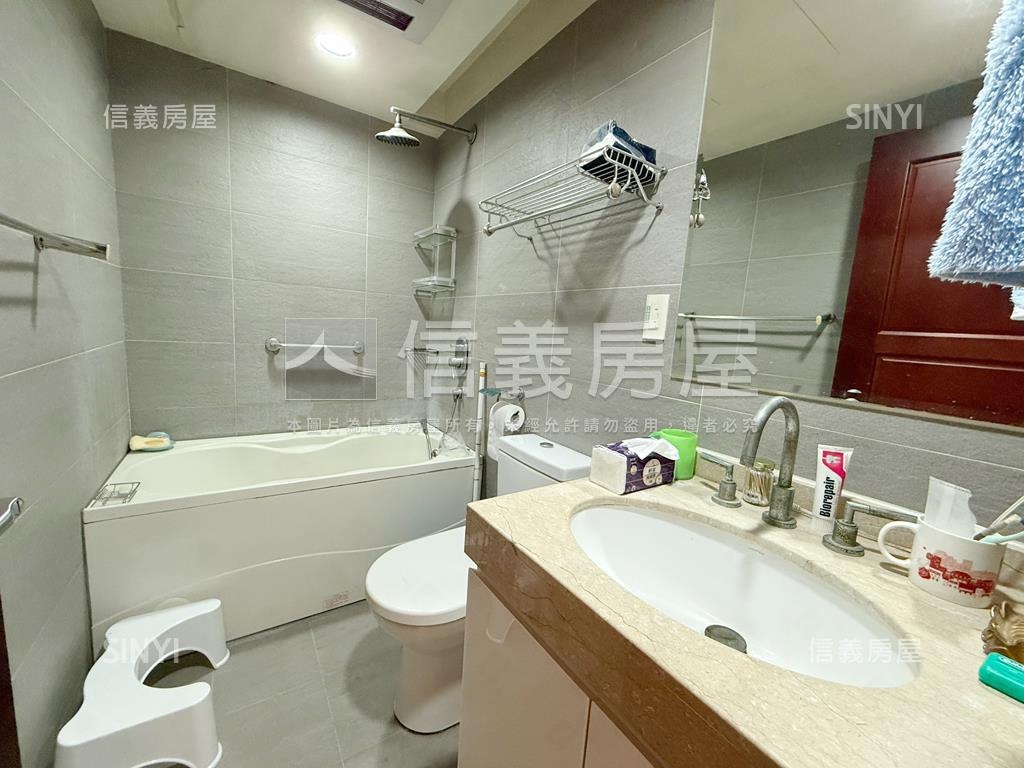 新天鵝堡三房高樓層房屋室內格局與周邊環境