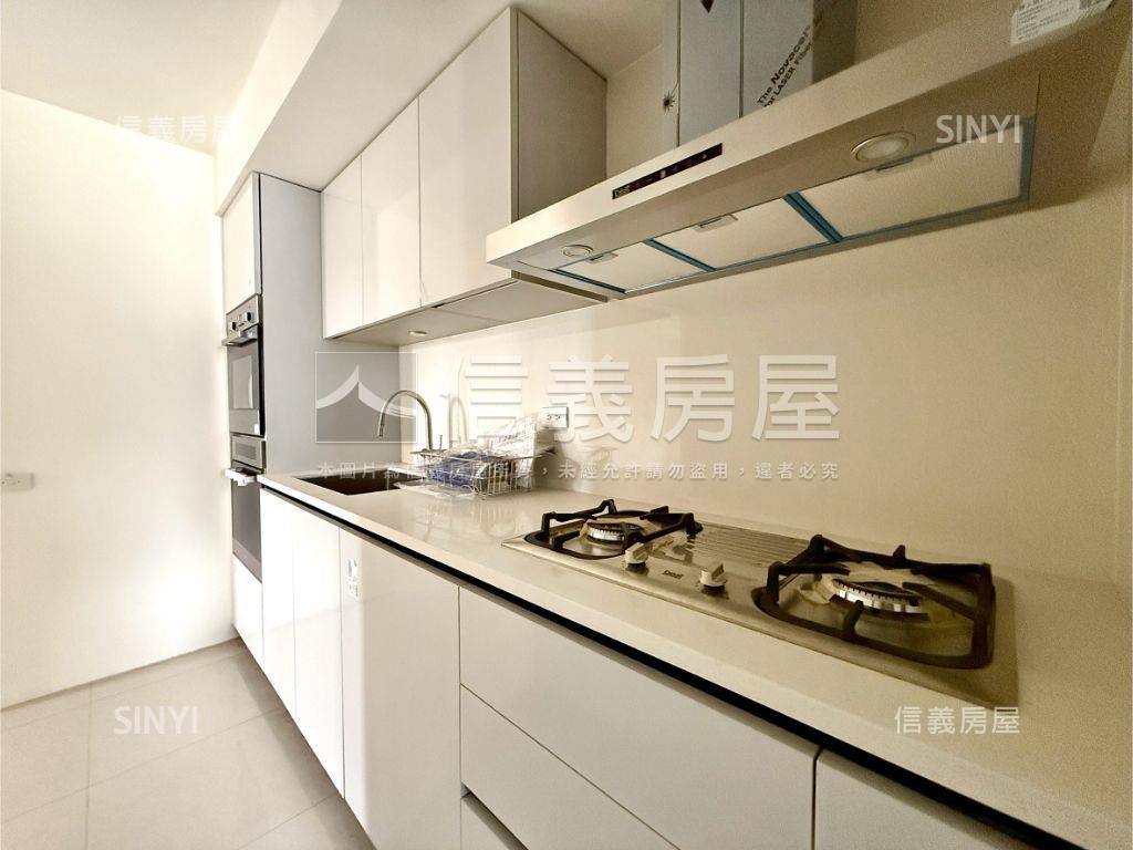 國聚⭐水湳買未來兩房平車房屋室內格局與周邊環境