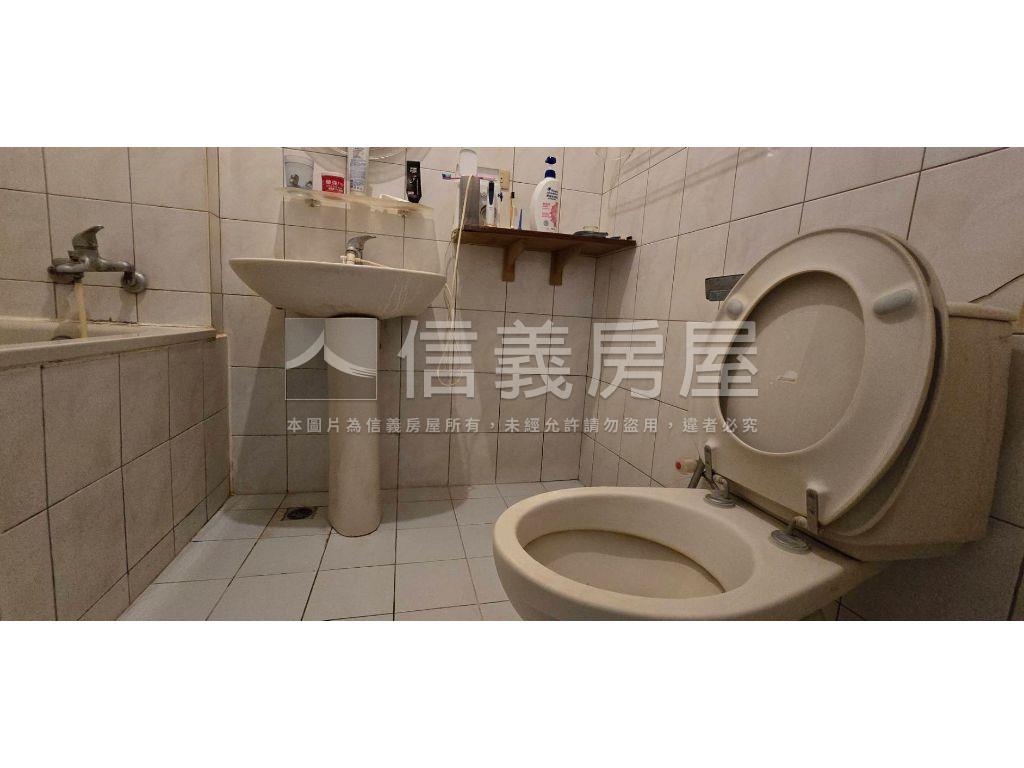 自由路三段金鑽店住房屋室內格局與周邊環境