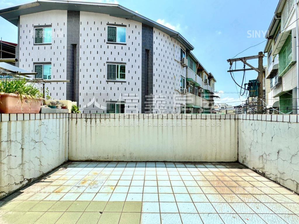鳳仁路邊間棒棒透天房屋室內格局與周邊環境