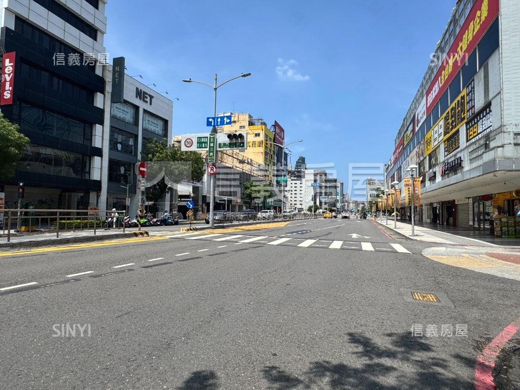 中央公園質感美宅房屋室內格局與周邊環境