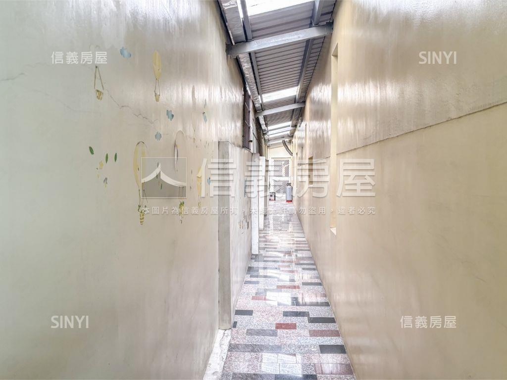 近屏東火車站大地坪別墅房屋室內格局與周邊環境