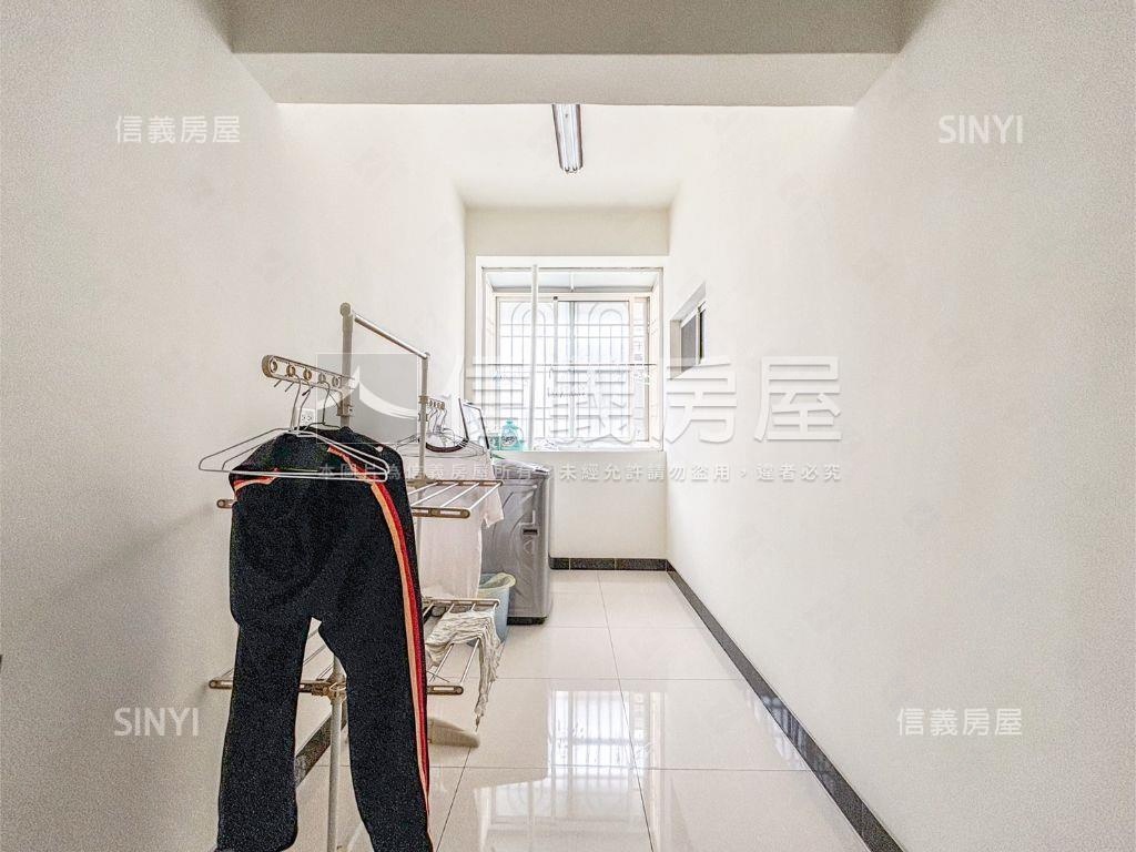 近屏東火車站大地坪別墅房屋室內格局與周邊環境