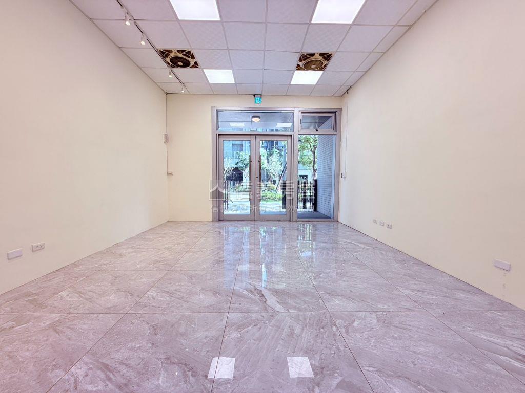 創業金店面！鄰近水湳逢甲房屋室內格局與周邊環境