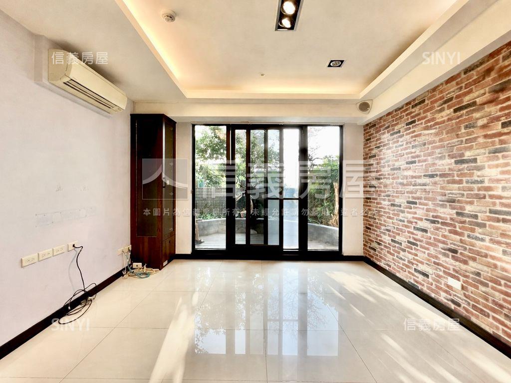 電梯高樓露台戶平面車位房屋室內格局與周邊環境