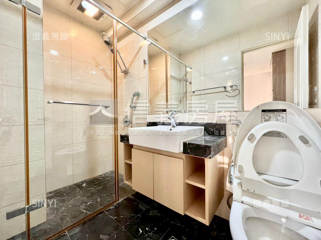 電梯高樓露台戶平面車位房屋室內格局與周邊環境