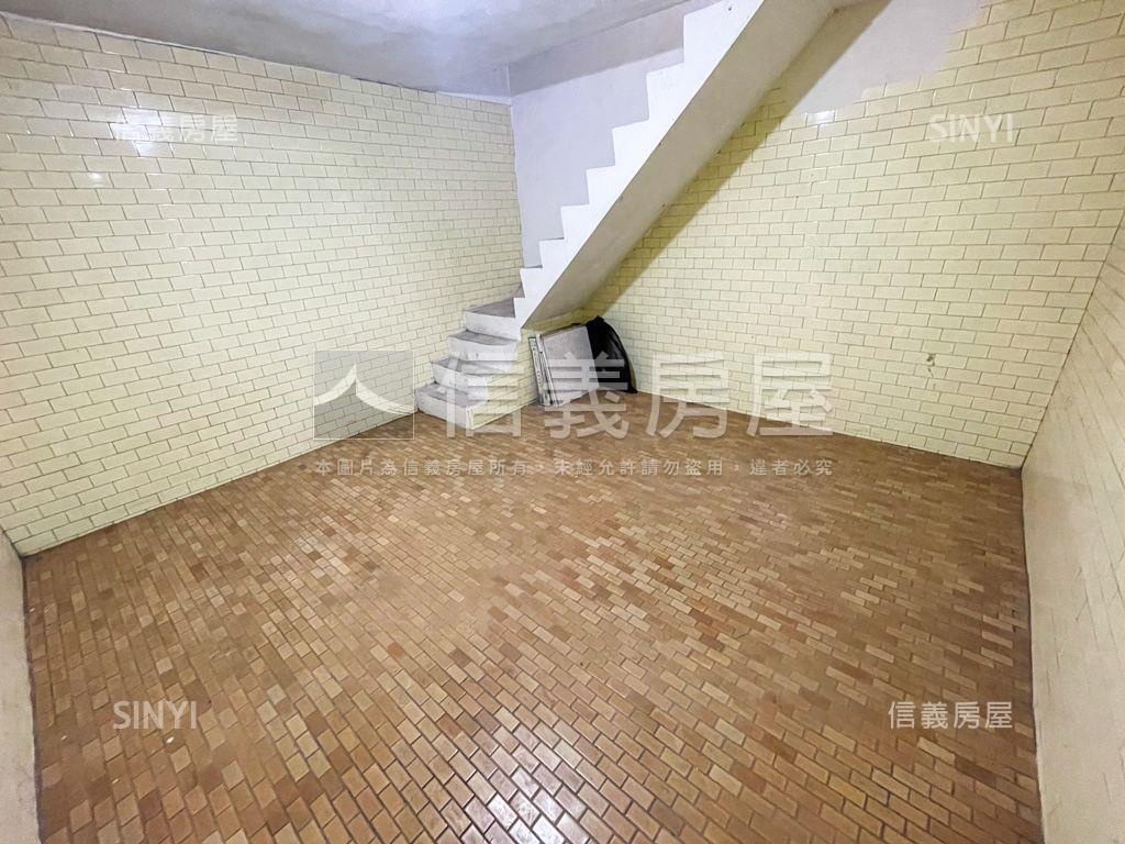 正忠路Ｂ１～２樓美寓房屋室內格局與周邊環境