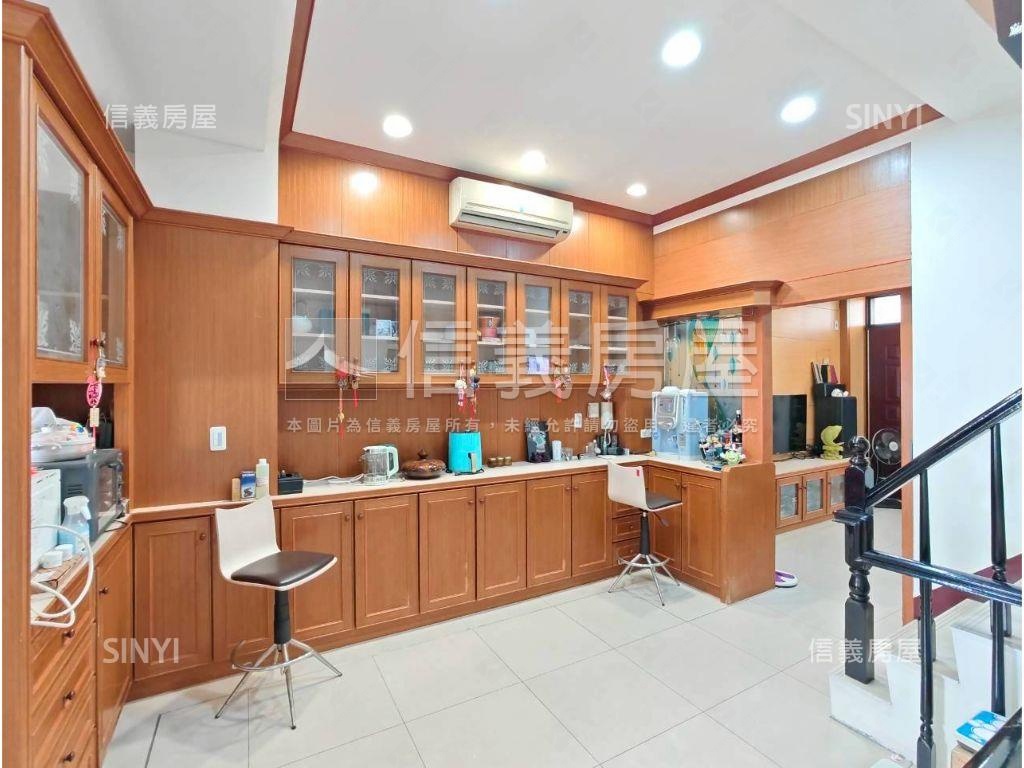 南屯區美透天店面房屋室內格局與周邊環境