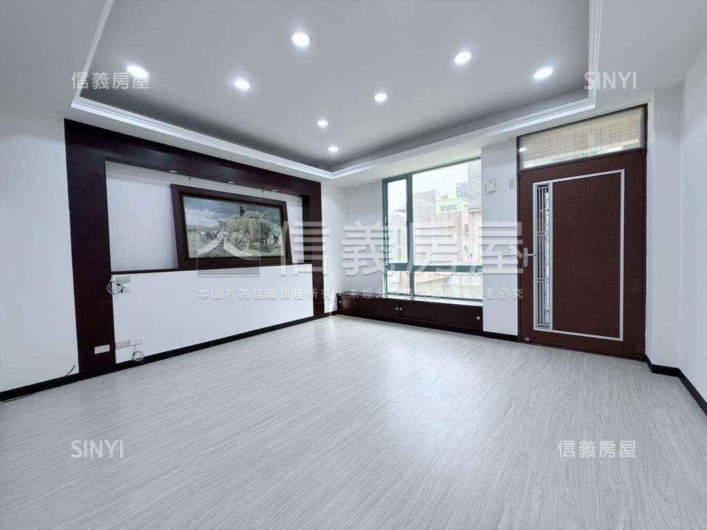 東區虎尾寮朝南邊間雙車墅房屋室內格局與周邊環境