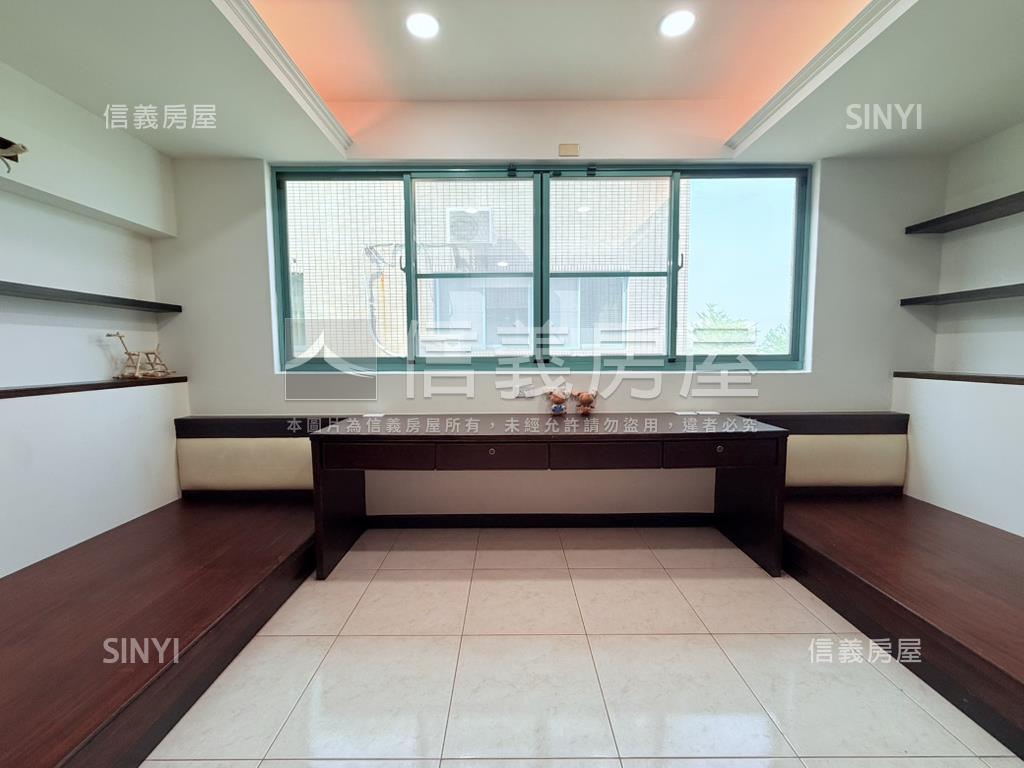 東區虎尾寮朝南邊間雙車墅房屋室內格局與周邊環境