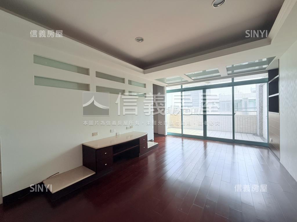 東區虎尾寮朝南邊間雙車墅房屋室內格局與周邊環境