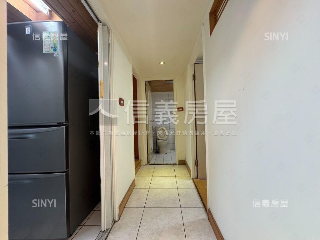 ★世貿景觀高樓２房房屋室內格局與周邊環境