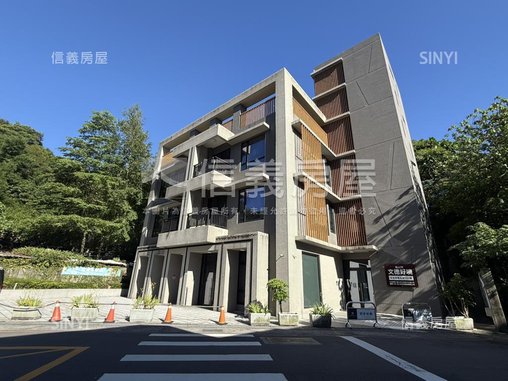 捷運美妝樹海２房車位房屋室內格局與周邊環境