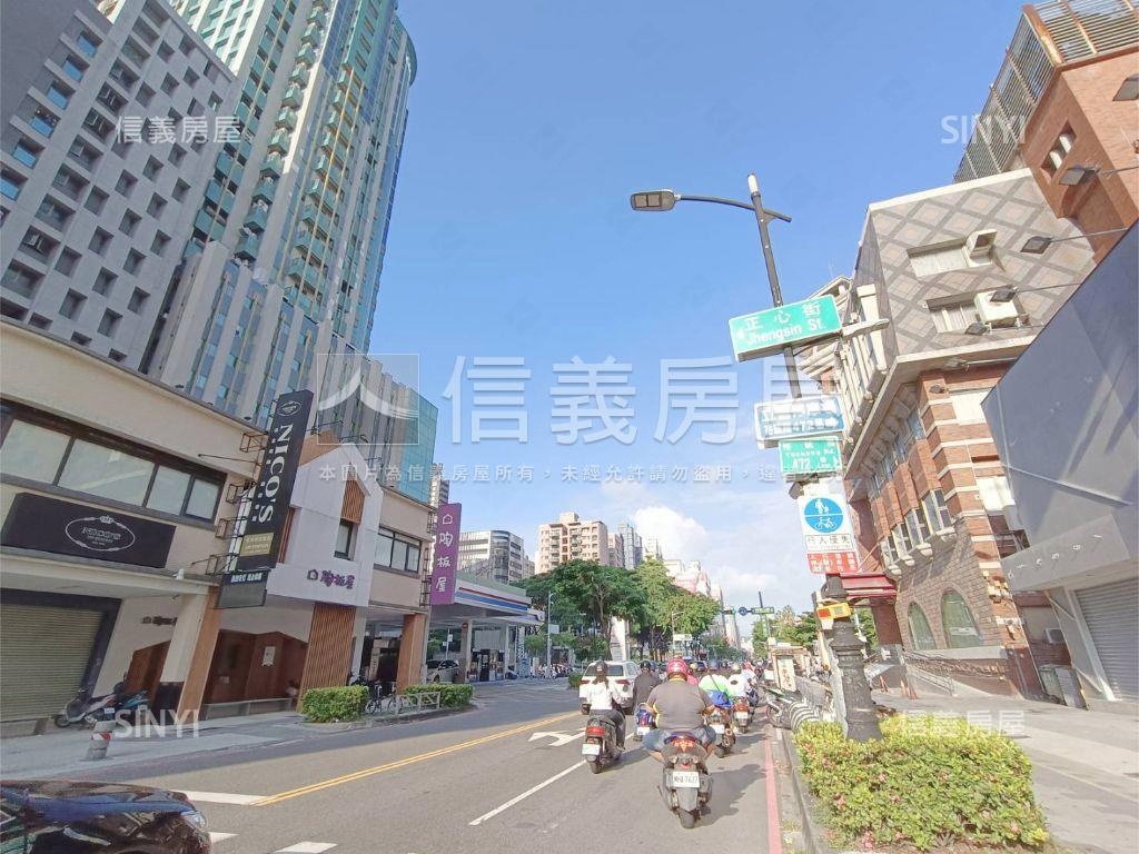 巨蛋裕誠集市面寬商地房屋室內格局與周邊環境
