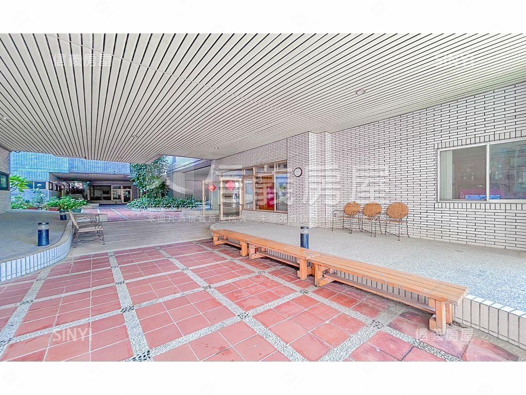 面兒童公園★頂樓採光四房房屋室內格局與周邊環境