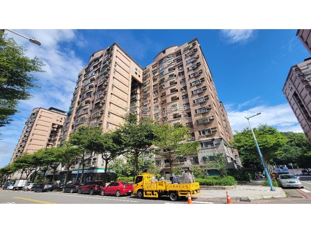 陸光新城三房車位房屋室內格局與周邊環境
