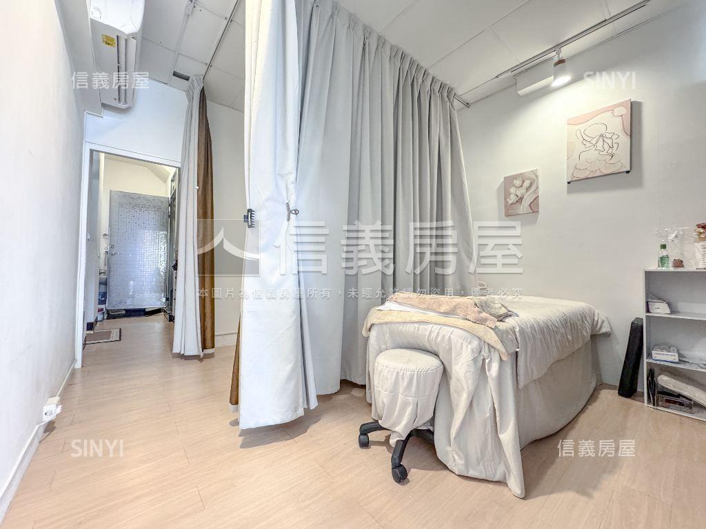 車站旁質感正路邊間透店房屋室內格局與周邊環境