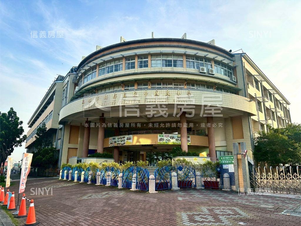 高雄大學旁農地稀有釋出房屋室內格局與周邊環境
