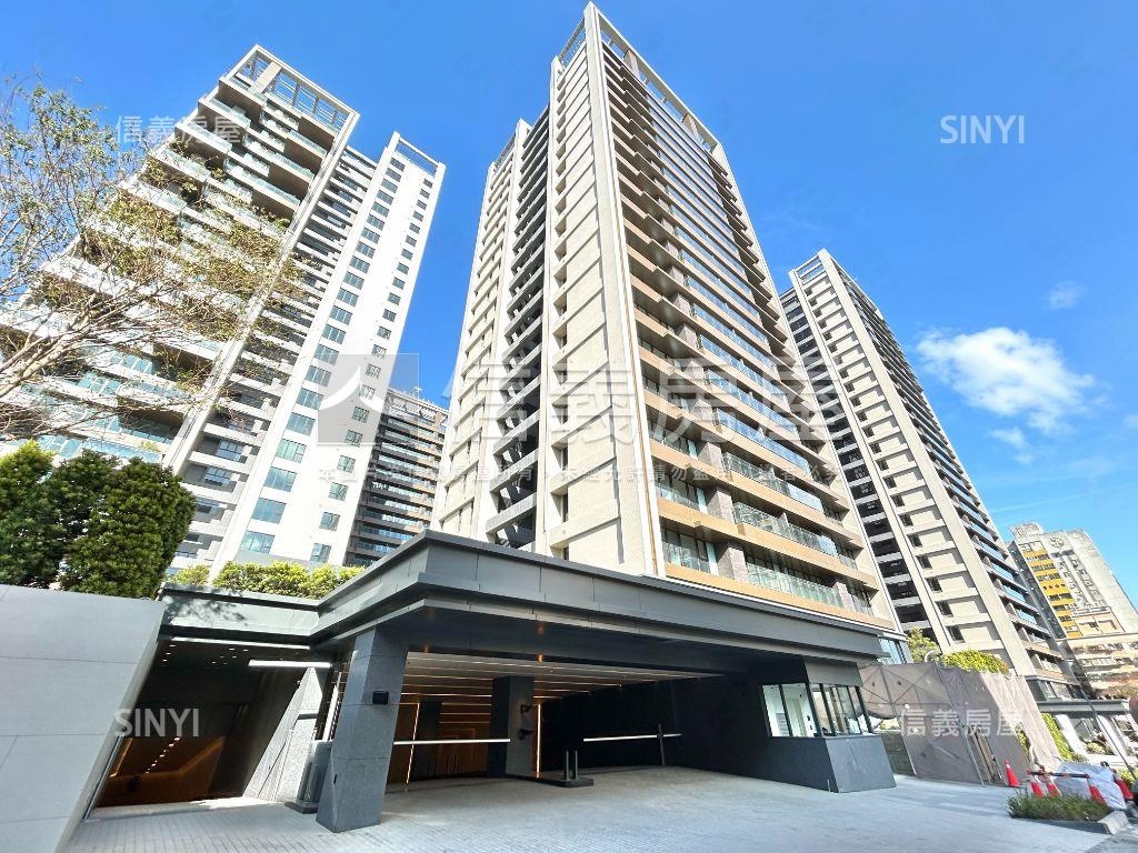 寶輝國際莊園三房三車位房屋室內格局與周邊環境