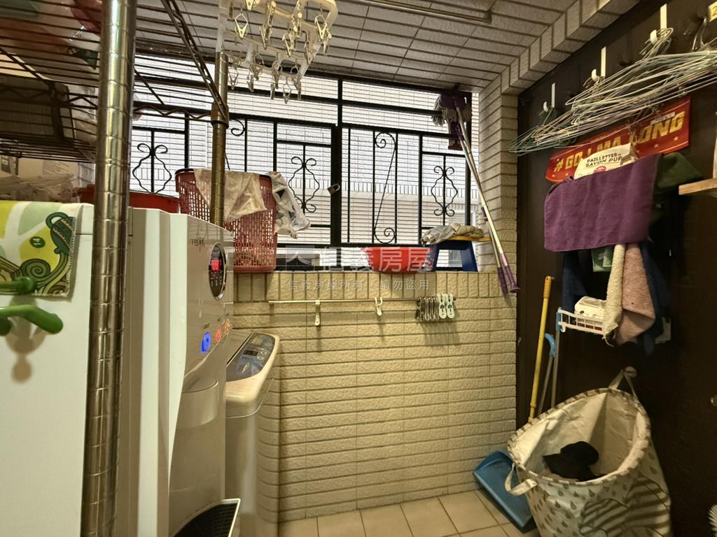 凡登優美四房車位房屋室內格局與周邊環境