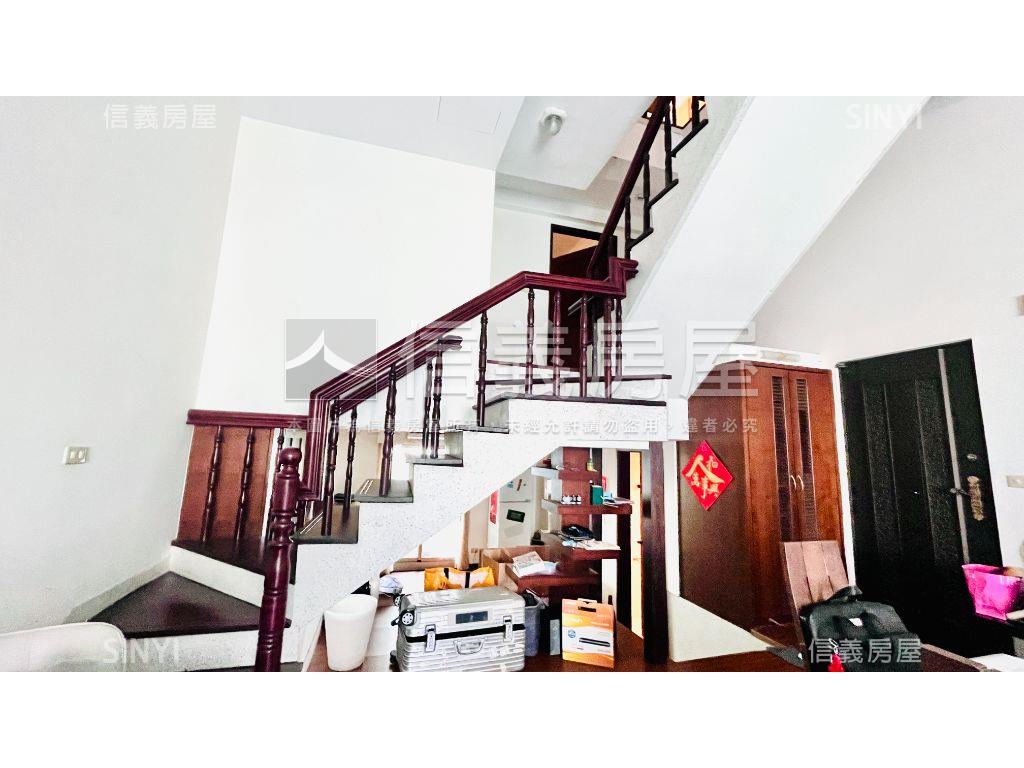 瓏山林網球場良品上疊房屋室內格局與周邊環境