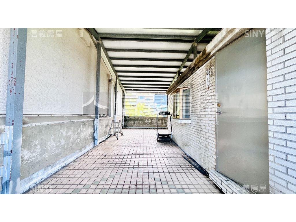 瓏山林網球場良品上疊房屋室內格局與周邊環境
