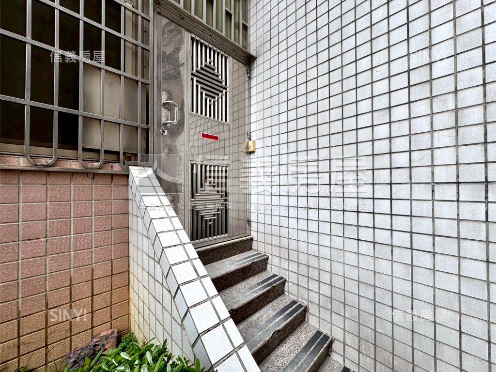 夯⭐專任一樓三房花園美屋房屋室內格局與周邊環境